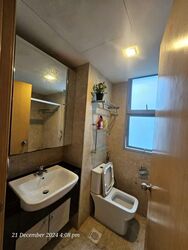 Lakeholmz (D22), Condominium #574010151